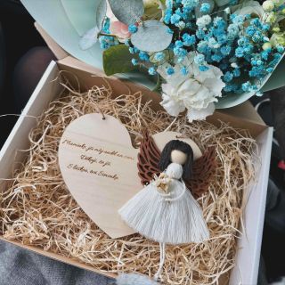 ✨ Dřevěné srdce s andělkou – dárek, který zahřeje u srdce ✨ Originální dekorace s vygravírovaným věnováním. Každé srdce...